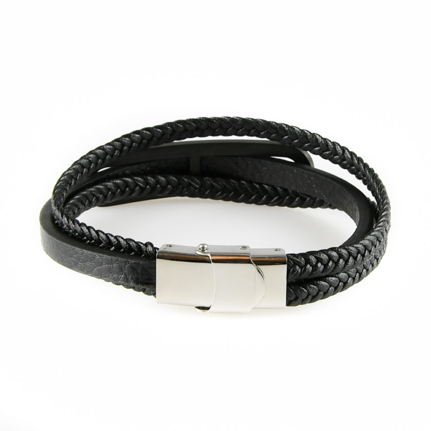Bracelet pour homme avec une lanière de cuir noir lisse et deux de cuir noir tressé.